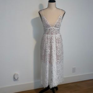 For love and lemons 🍋 lace dress